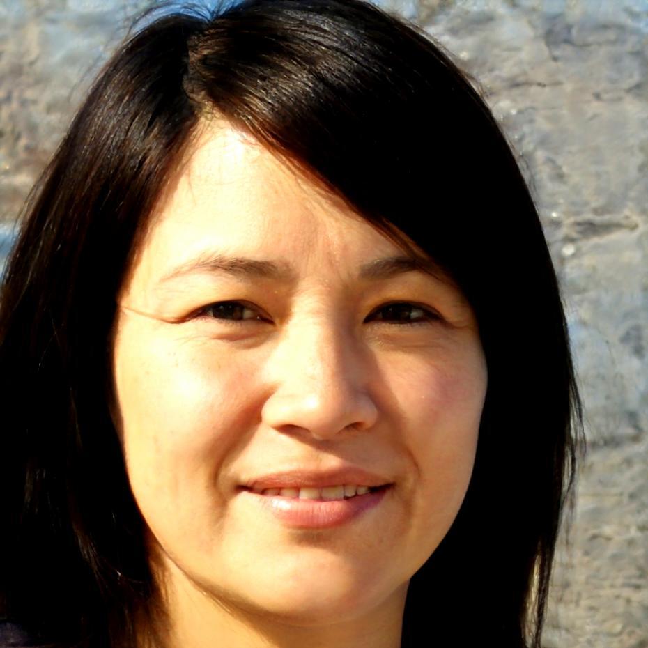 Elena Chen, Senior Financial Instructor